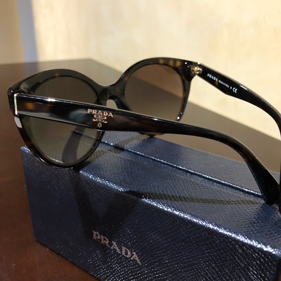 Prada Sunglasses 230s Brown - Picture 6 of 8